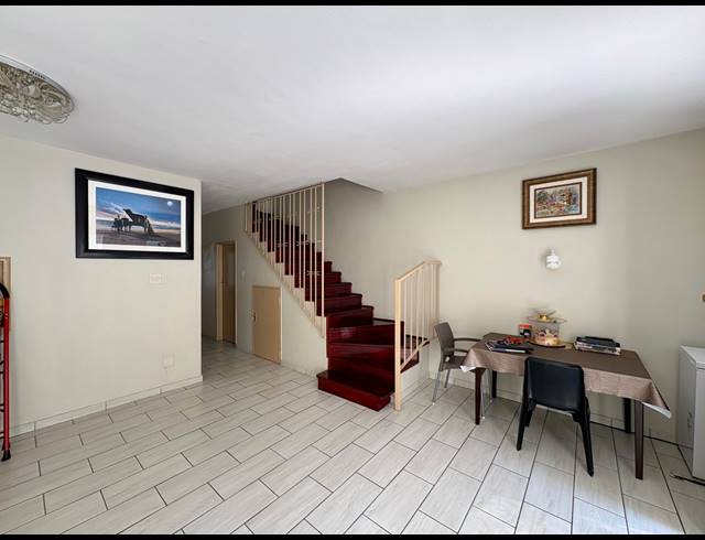 2 BEDROOM TOWNHOUSE FOR SALE IN DAYANGLEN